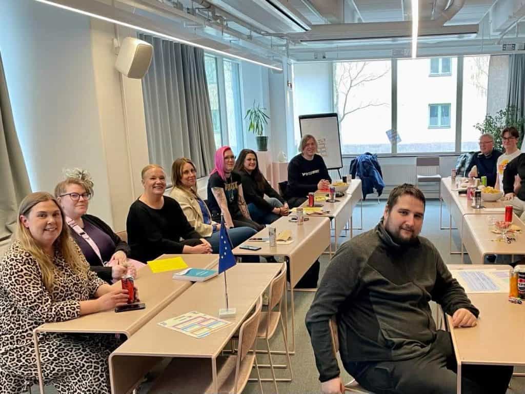 Gruppbild av deltagare vid Samordningsförbundet östra Södertörn möte.