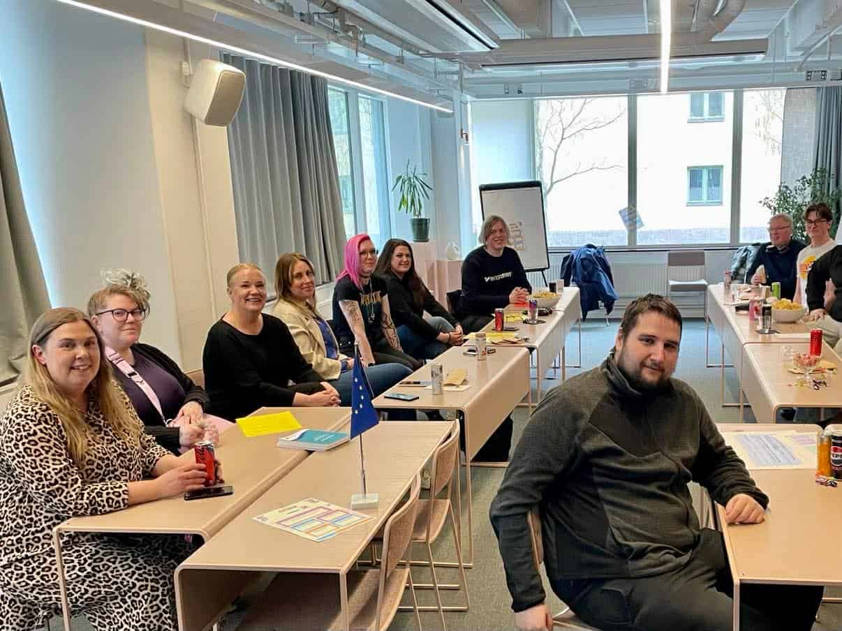 Gruppbild av deltagare vid Samordningsförbundet östra Södertörn möte.